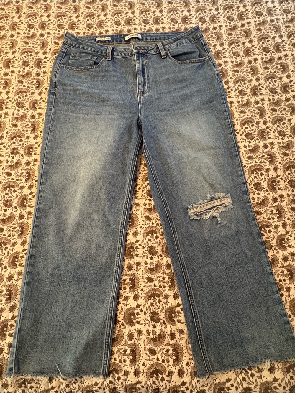 Vigoss Blue Straight Leg Raw Hem Distressed Jeans